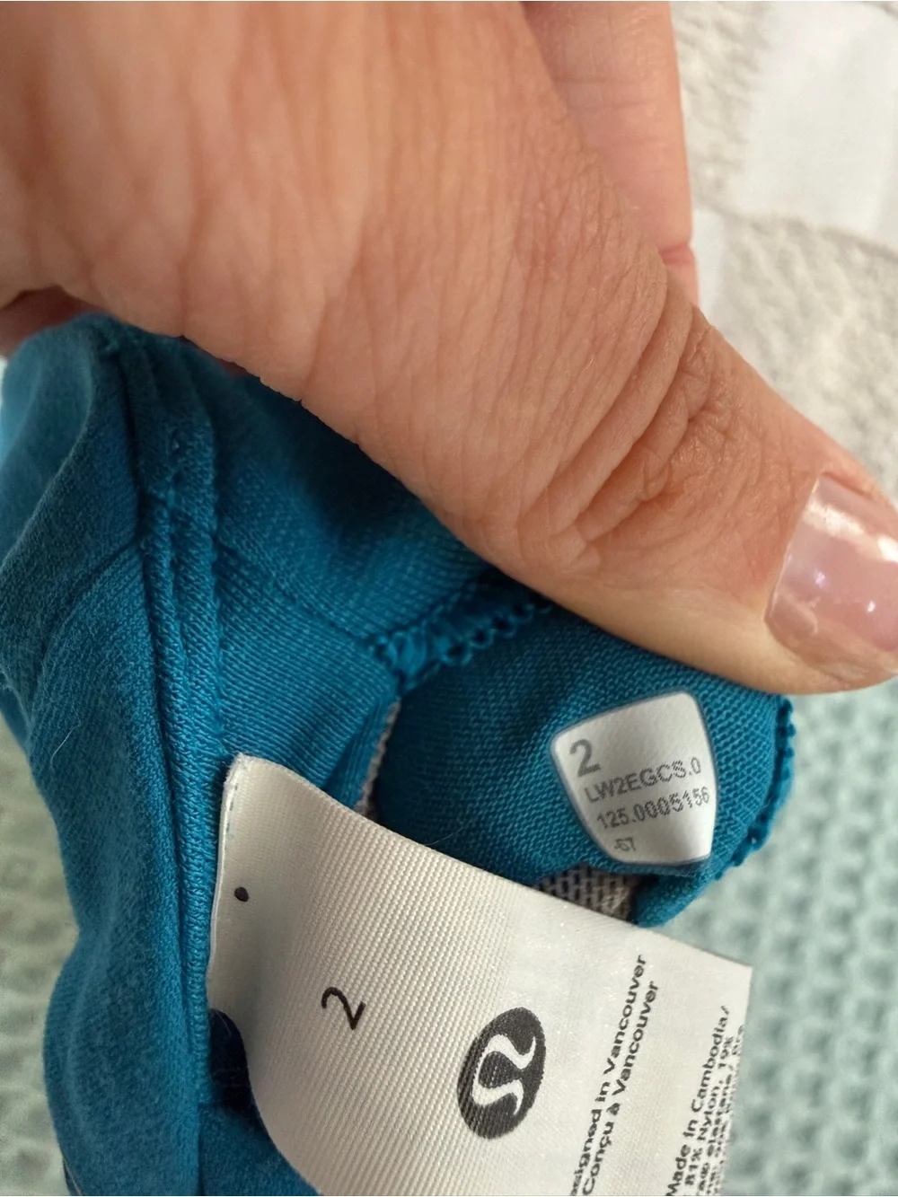Lululemon Nulu Strappy Scoop-Neck Bra *Light Support, A/B Cup size 2